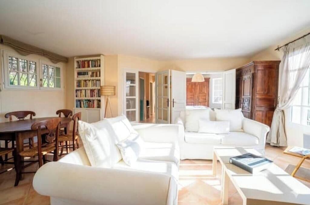 Photo of Livingroom in Ollioules