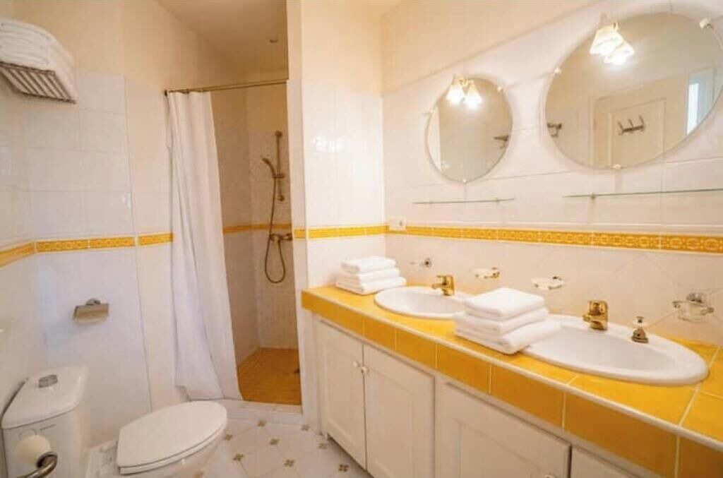 Photo of Bathroom in Ollioules