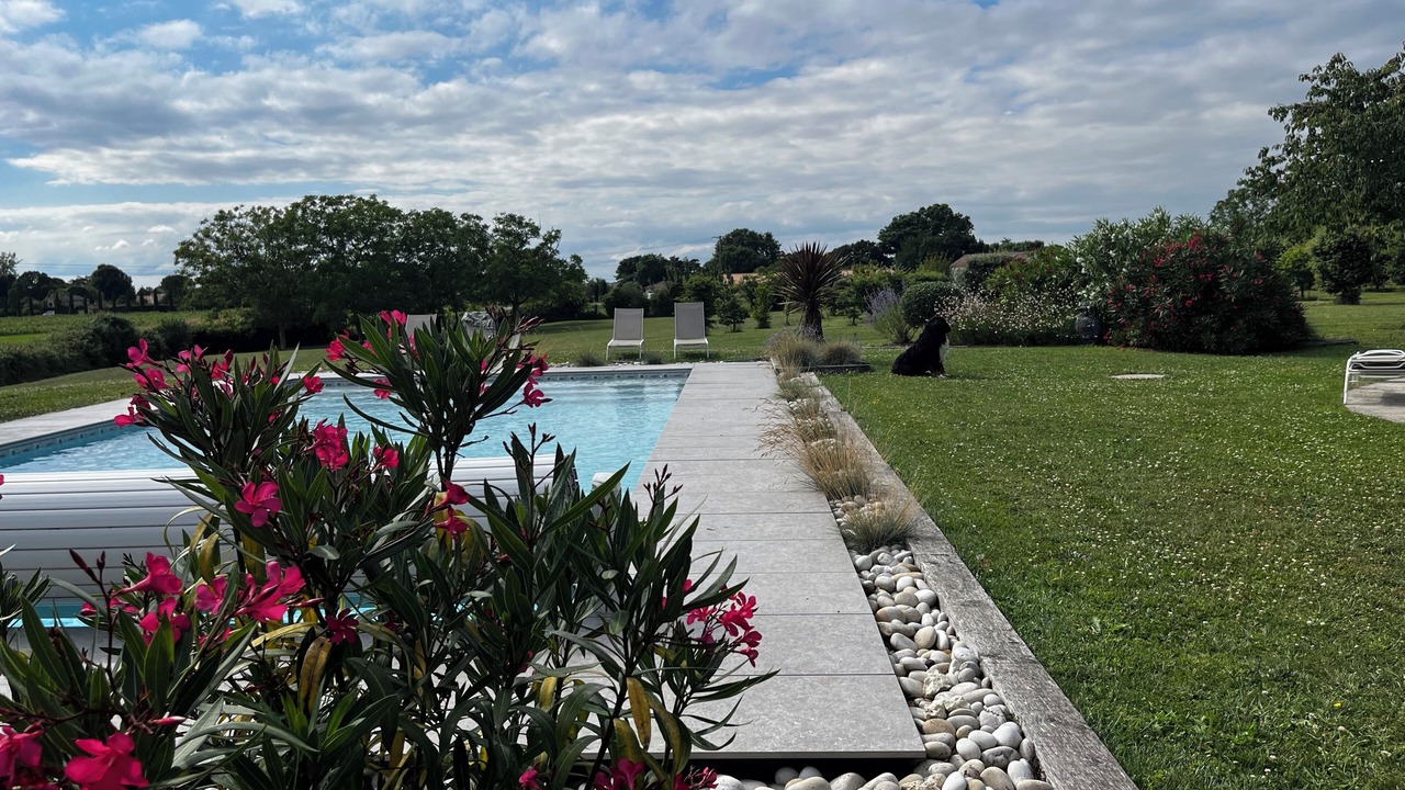 Photo of Outdoor in Fours