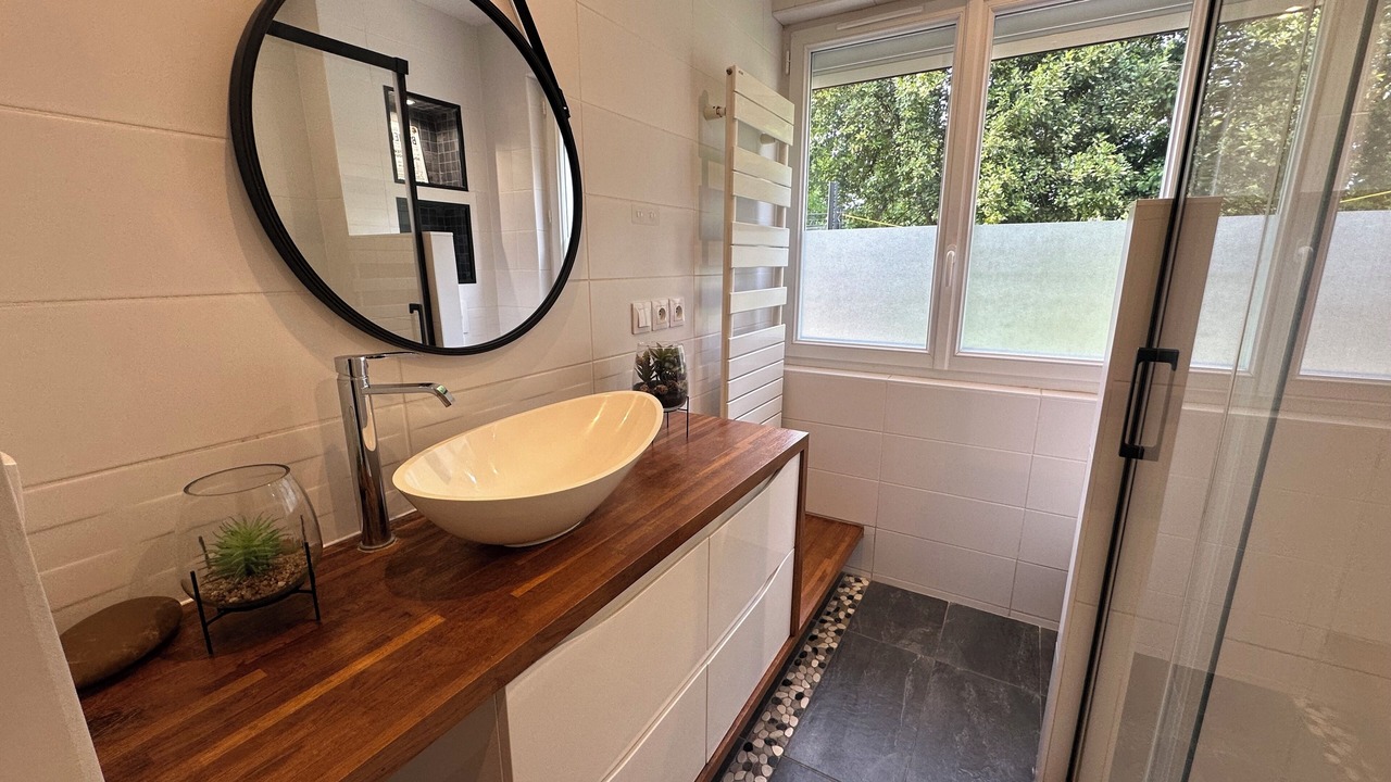 Photo of Bathroom in Villenave-d'Ornon