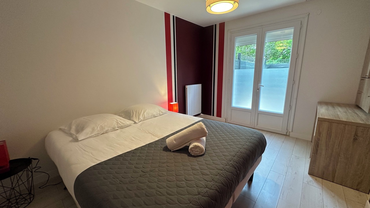 Photo of Bedroom in Villenave-d'Ornon