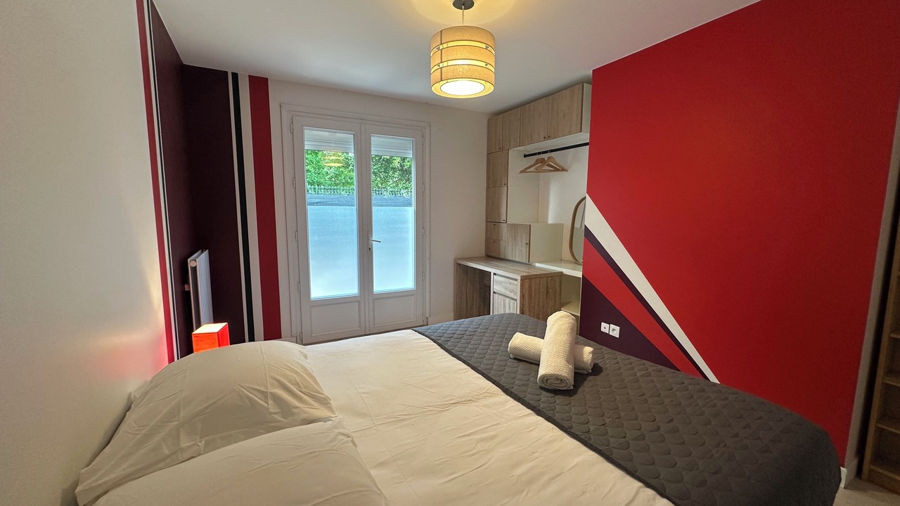 Photo of Bedroom in Villenave-d'Ornon