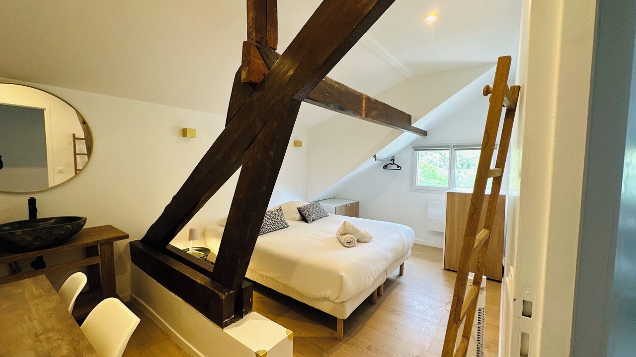 Photo of Bedroom in Villenave-d'Ornon