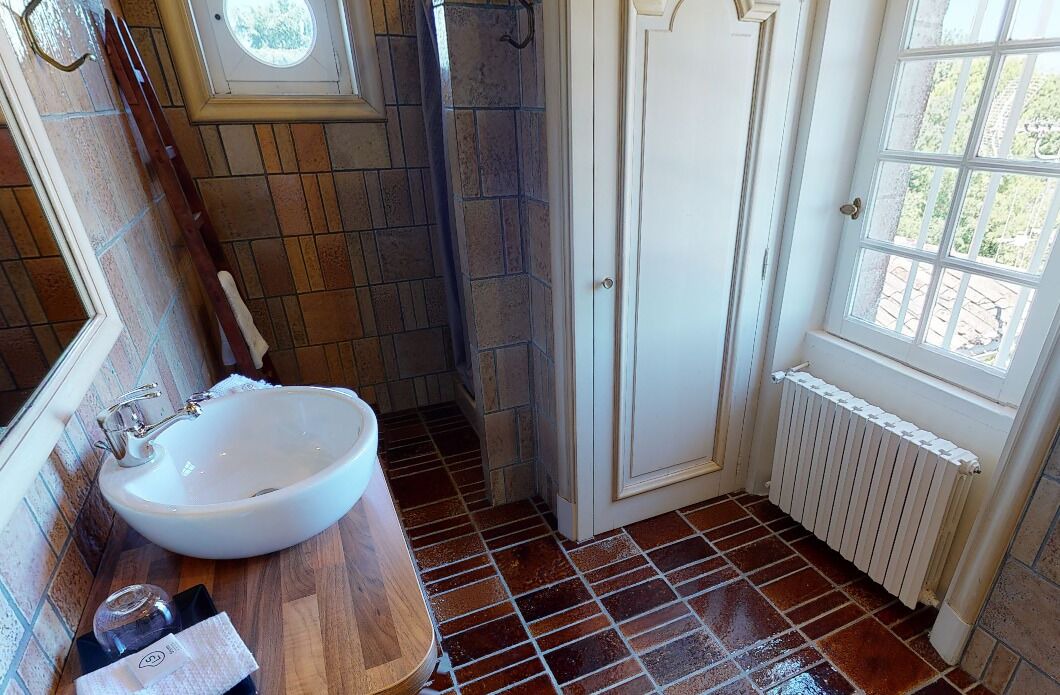 Photo of Bathroom in Mortagne-sur-Gironde