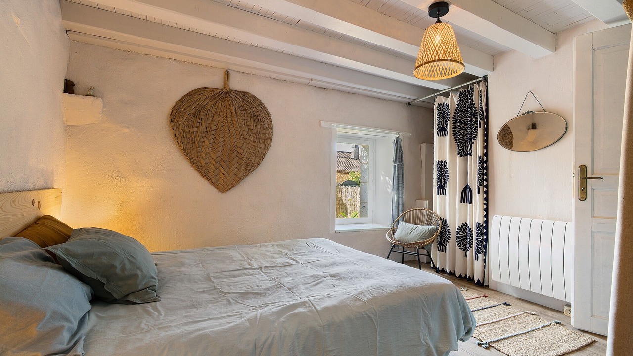 Photo of Bedroom in Cercles