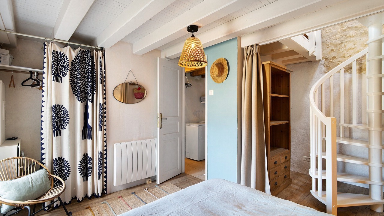 Photo of Bedroom in Cercles