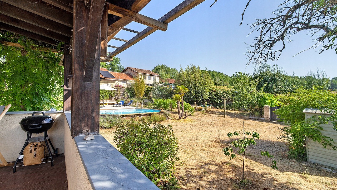Photo of Outdoor in Cercles
