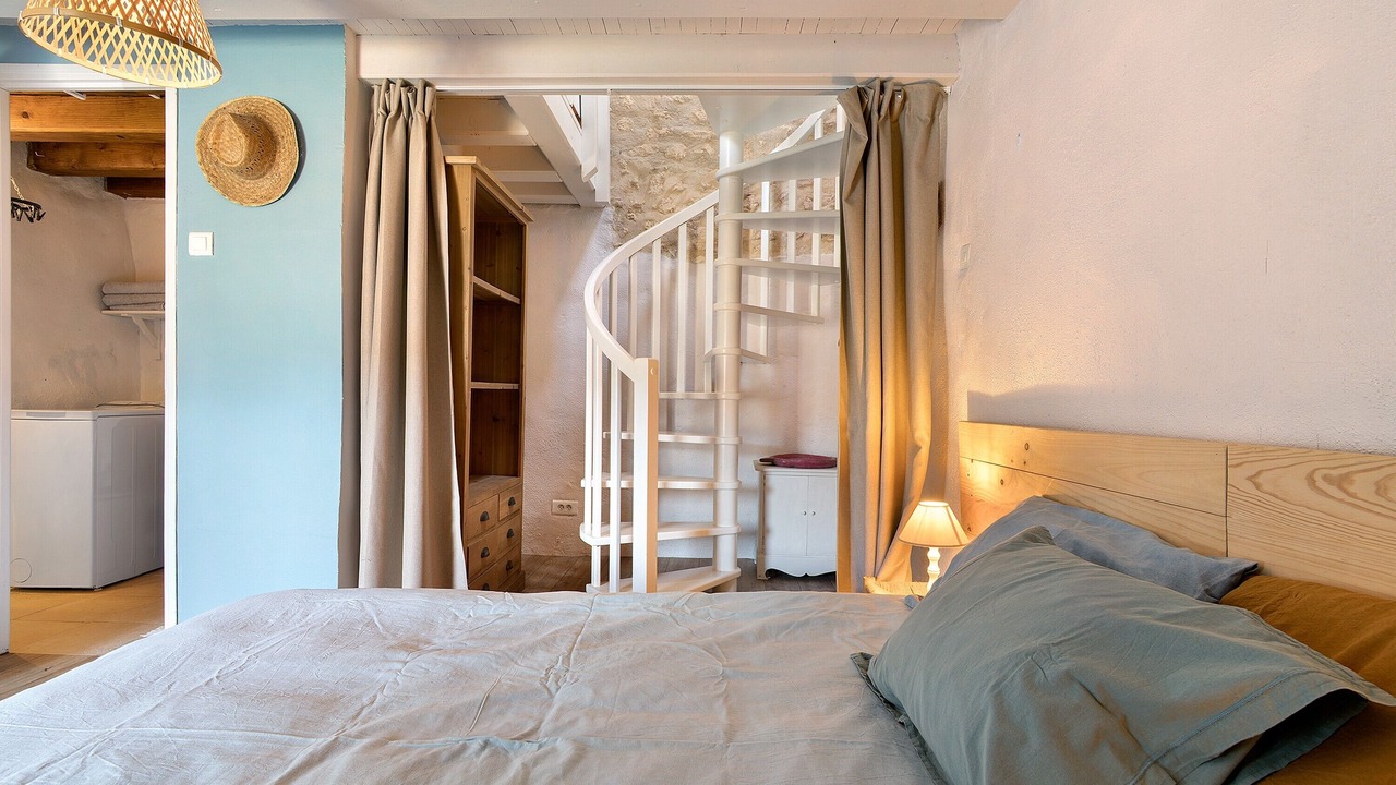 Photo of Bedroom in Cercles