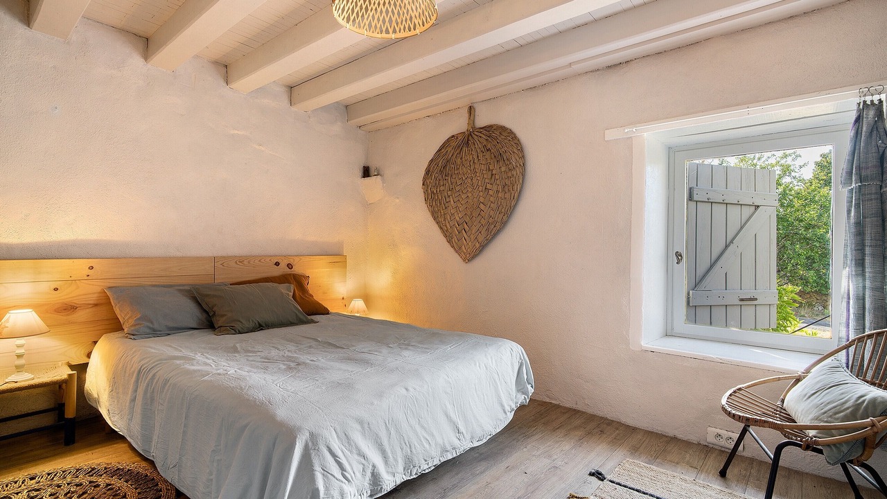 Photo of Bedroom in Cercles