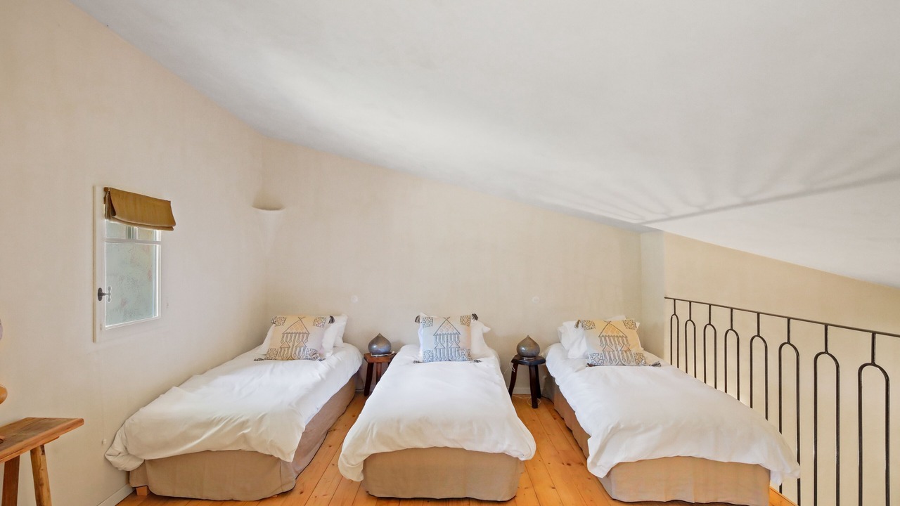 Photo of Bedroom in Meounes-les-Montrieux