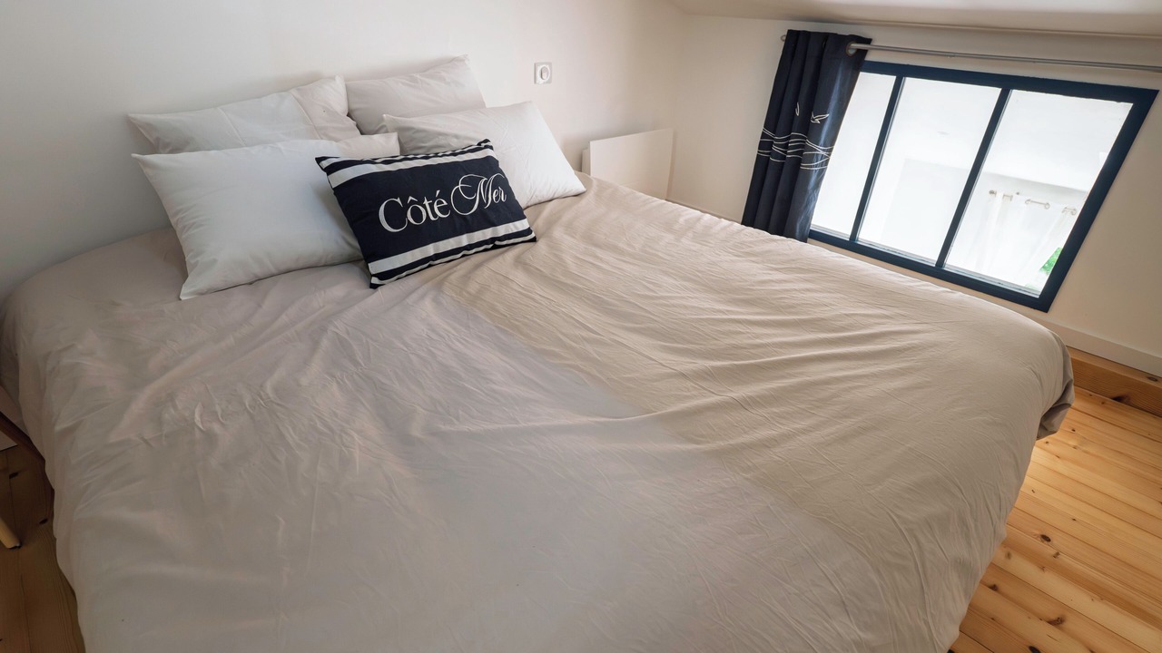Photo of Bedroom in L'Eguille