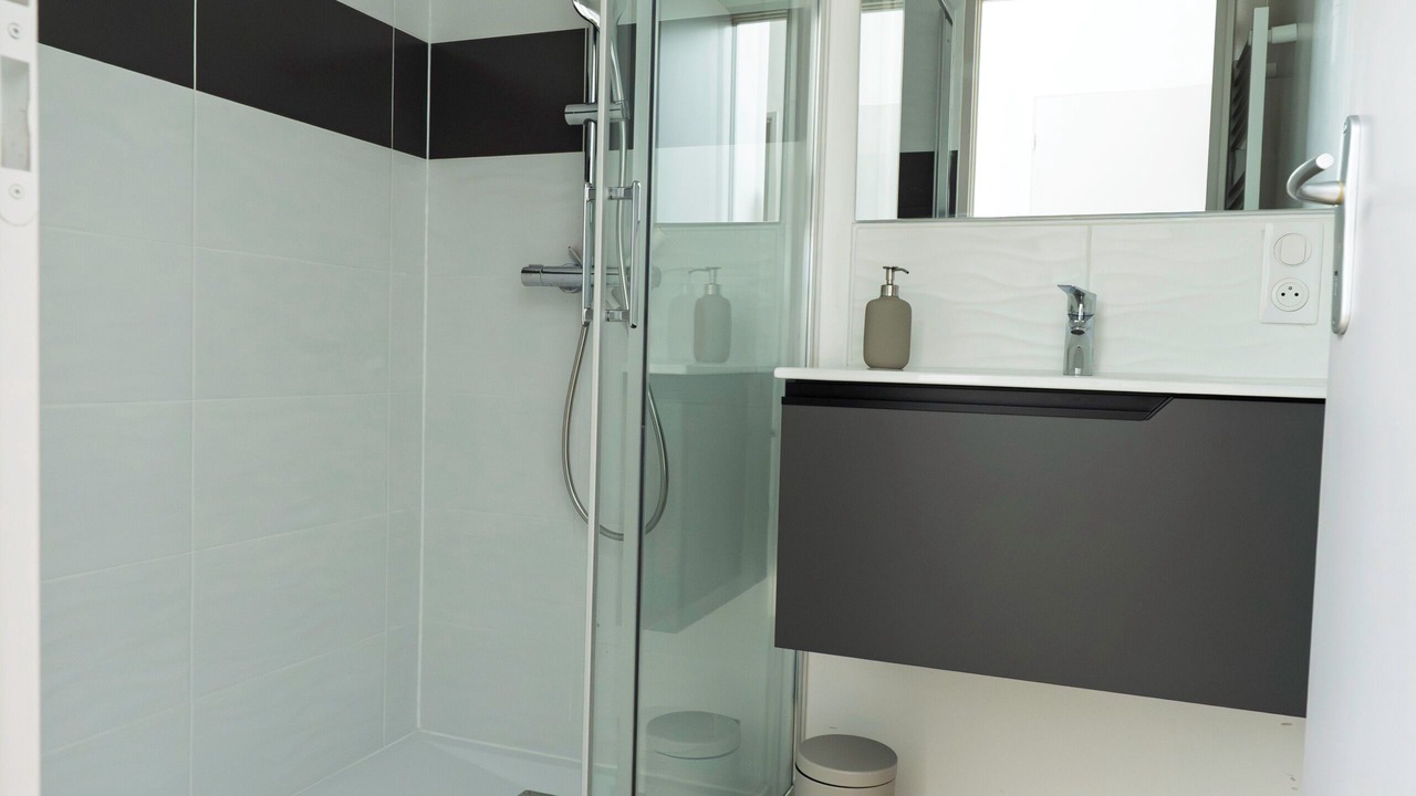 Photo of Bathroom in L'Eguille