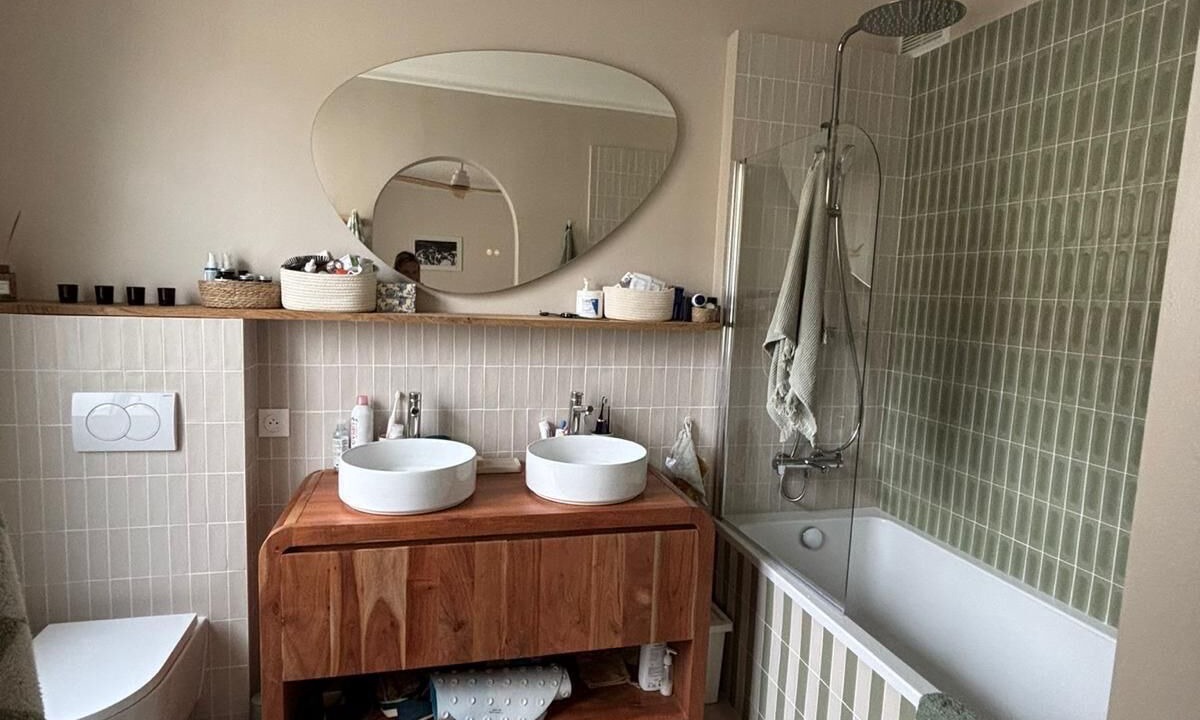 Photo of Bathroom in Saint-Lambert