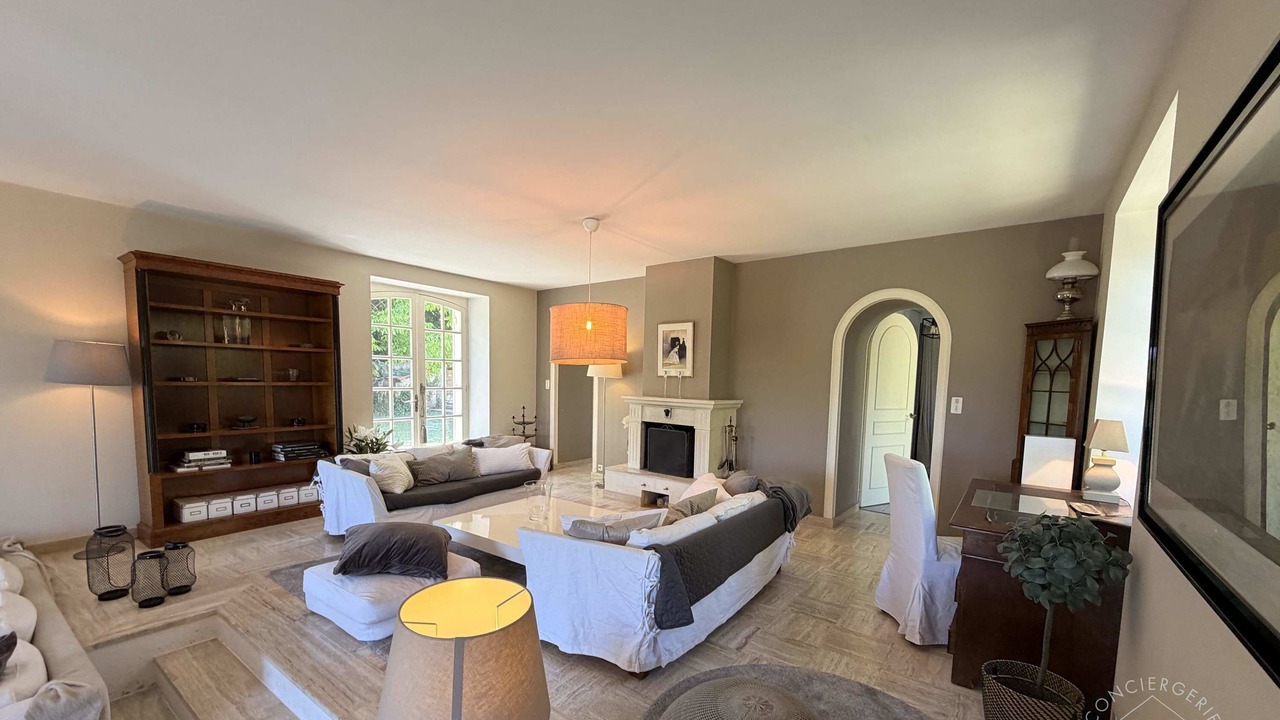 Photo of Livingroom in Bonnes
