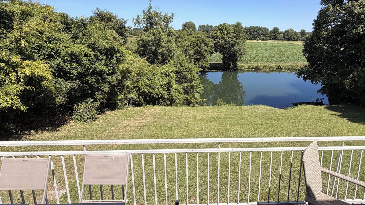 Photo of Outdoor in Bonnes