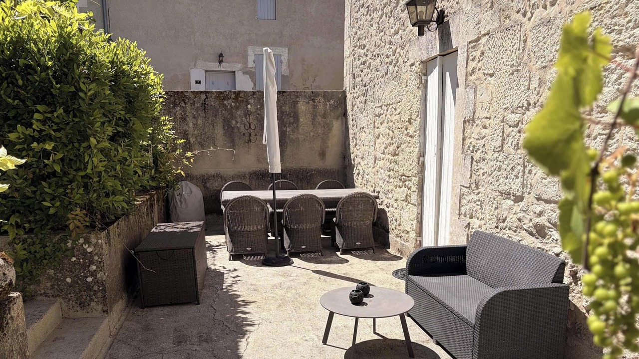 Photo of Outdoor in Bonnes