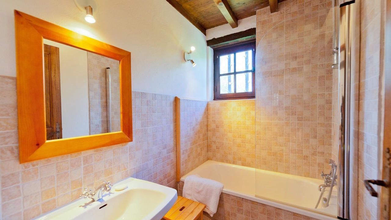 Photo of Bathroom in Maignaut-Tauzia