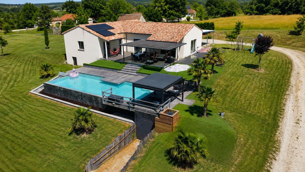 Photo of Outdoor in Allas-les-Mines