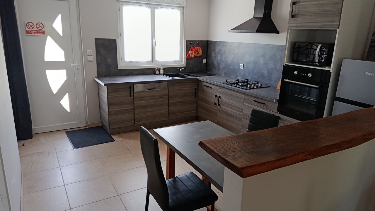 Photo of Kitchen in Saint-Bonnet-sur-Gironde