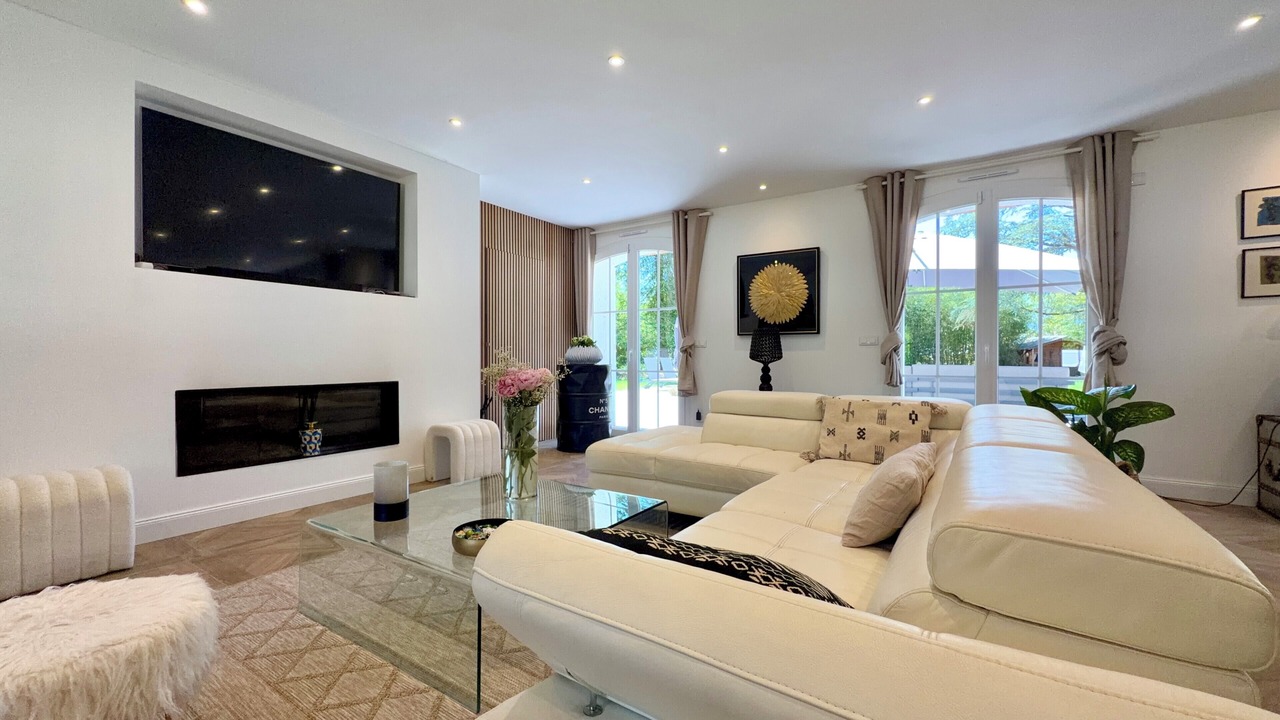 Photo of Livingroom in Sonnaz