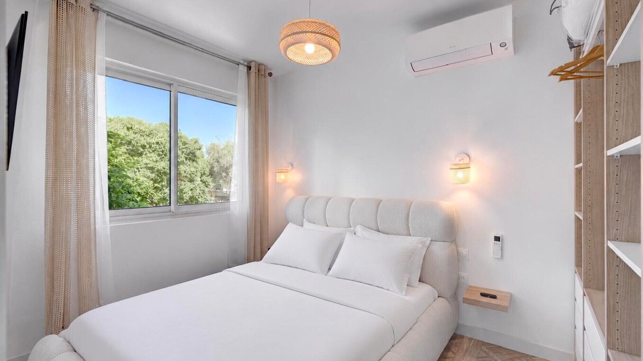 Photo of Bedroom in Juan-les-Pins