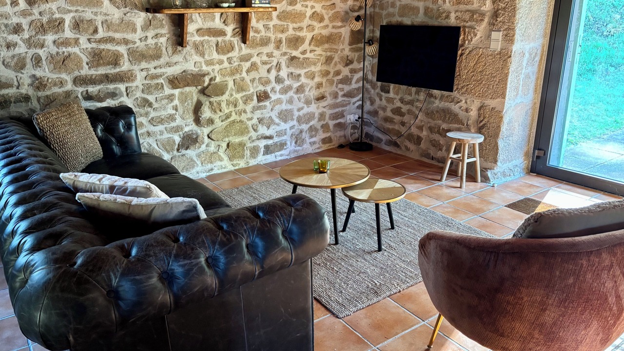 Photo of Livingroom in Saint-Hilaire-les-Courbes