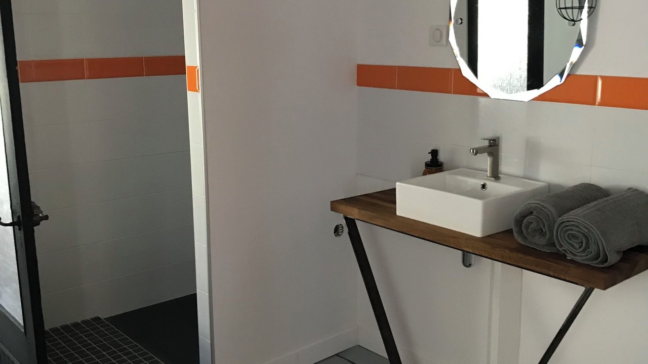 Photo of Bathroom in Cognac