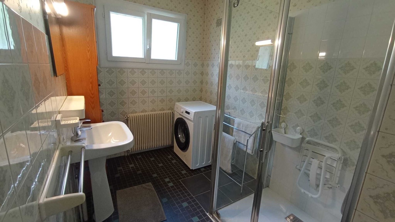 Photo of Bathroom in Compreignac