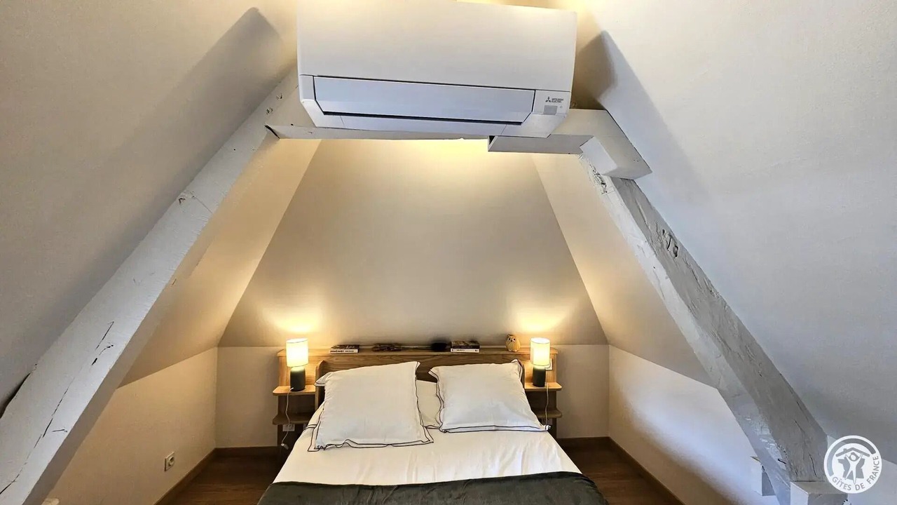 Photo of Bedroom in Saint-Pantaleon-de-Larche