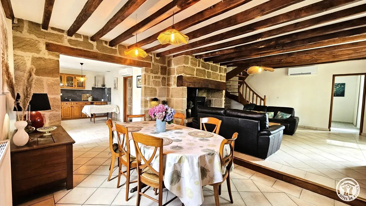 Photo of Livingroom in Saint-Pantaleon-de-Larche