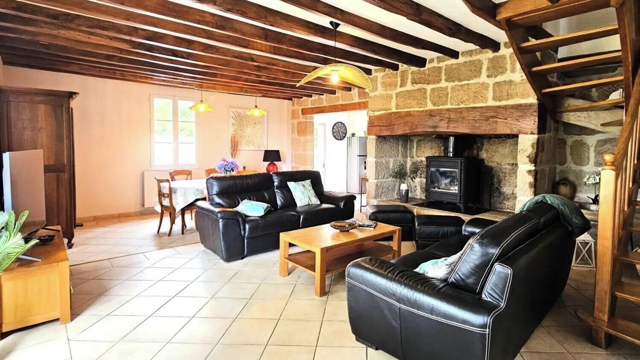Photo of Livingroom in Saint-Pantaleon-de-Larche