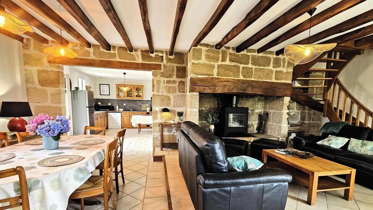 Photo of Livingroom in Saint-Pantaleon-de-Larche