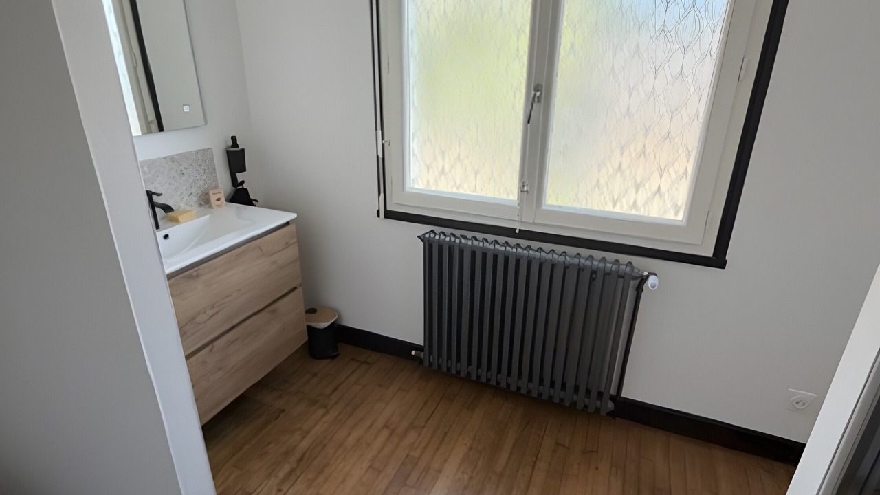 Photo of Bathroom in Bugeat