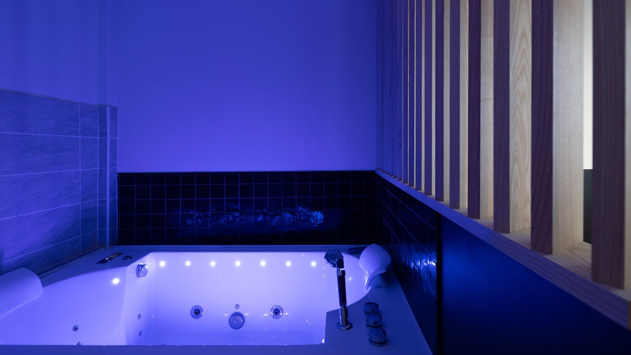 Photo of Bathroom in Downtown Angers
