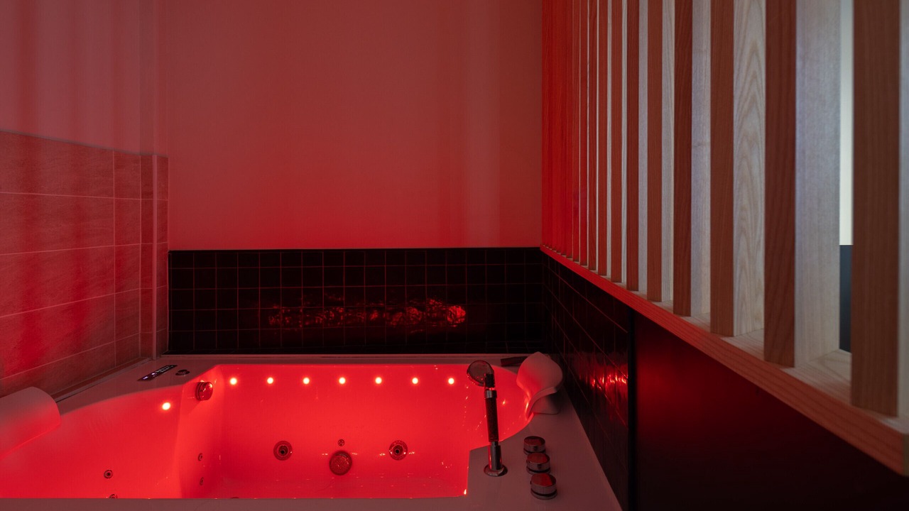 Photo of Bathroom in Downtown Angers