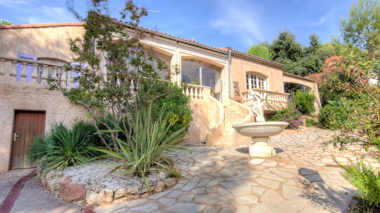 Photo of Outdoor in Antheor