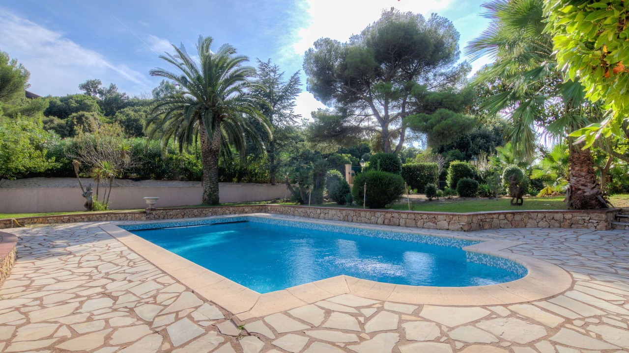 Photo of Outdoor in Antheor
