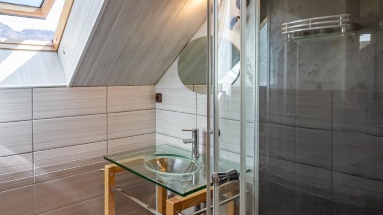 Photo of Bathroom in Jarrier