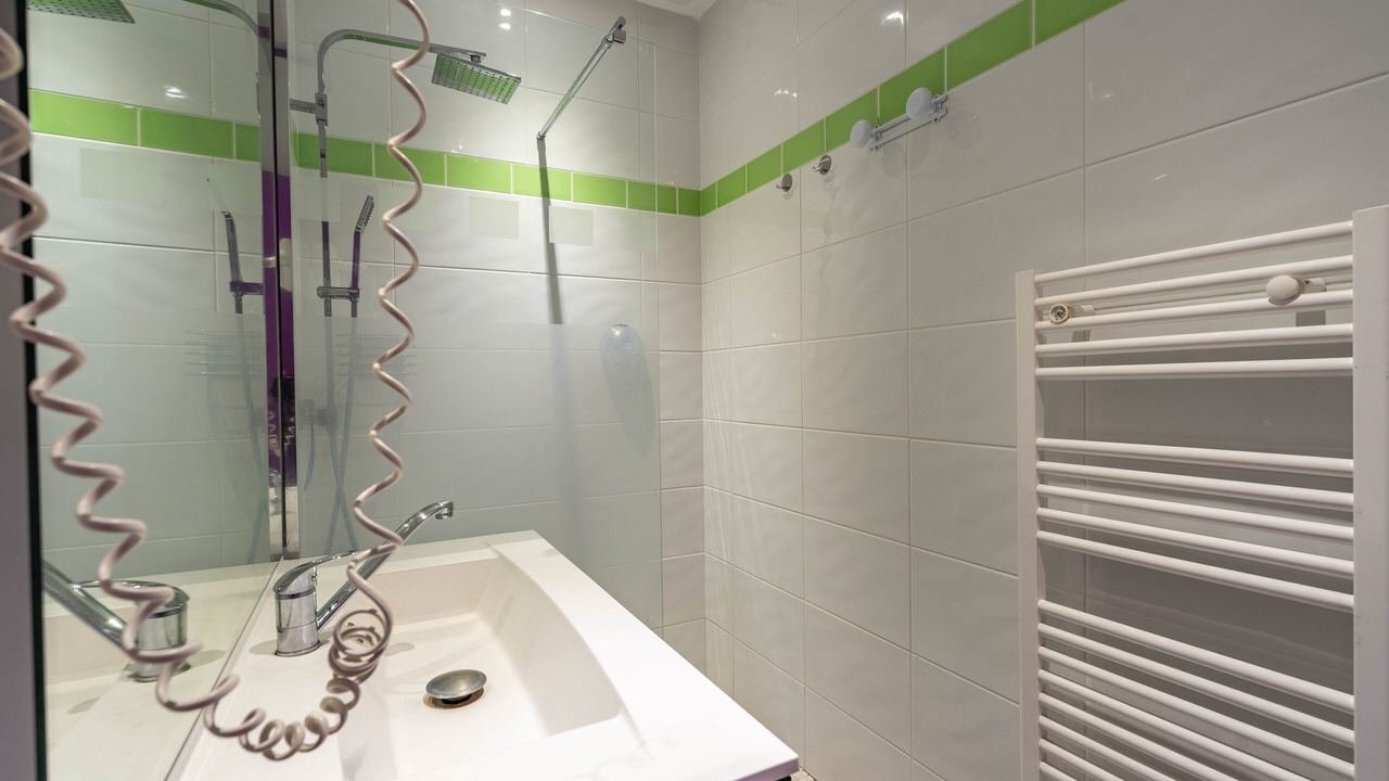 Photo of Bathroom in Saint-Simon-de-Bordes