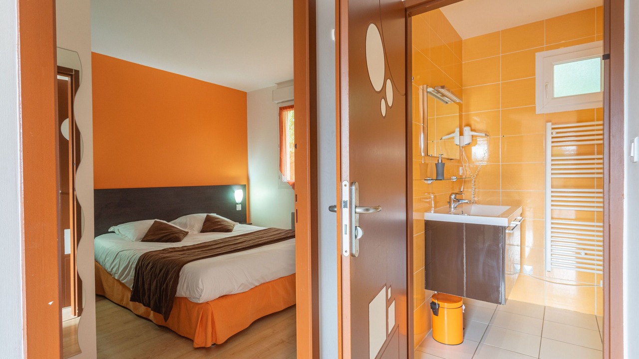 Photo of Bedroom in Saint-Simon-de-Bordes
