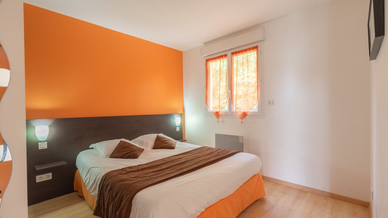 Photo of Bedroom in Saint-Simon-de-Bordes