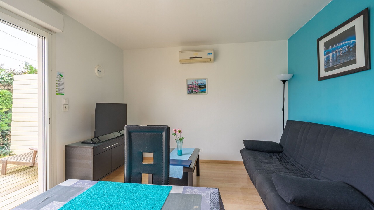 Photo of Livingroom in Saint-Simon-de-Bordes