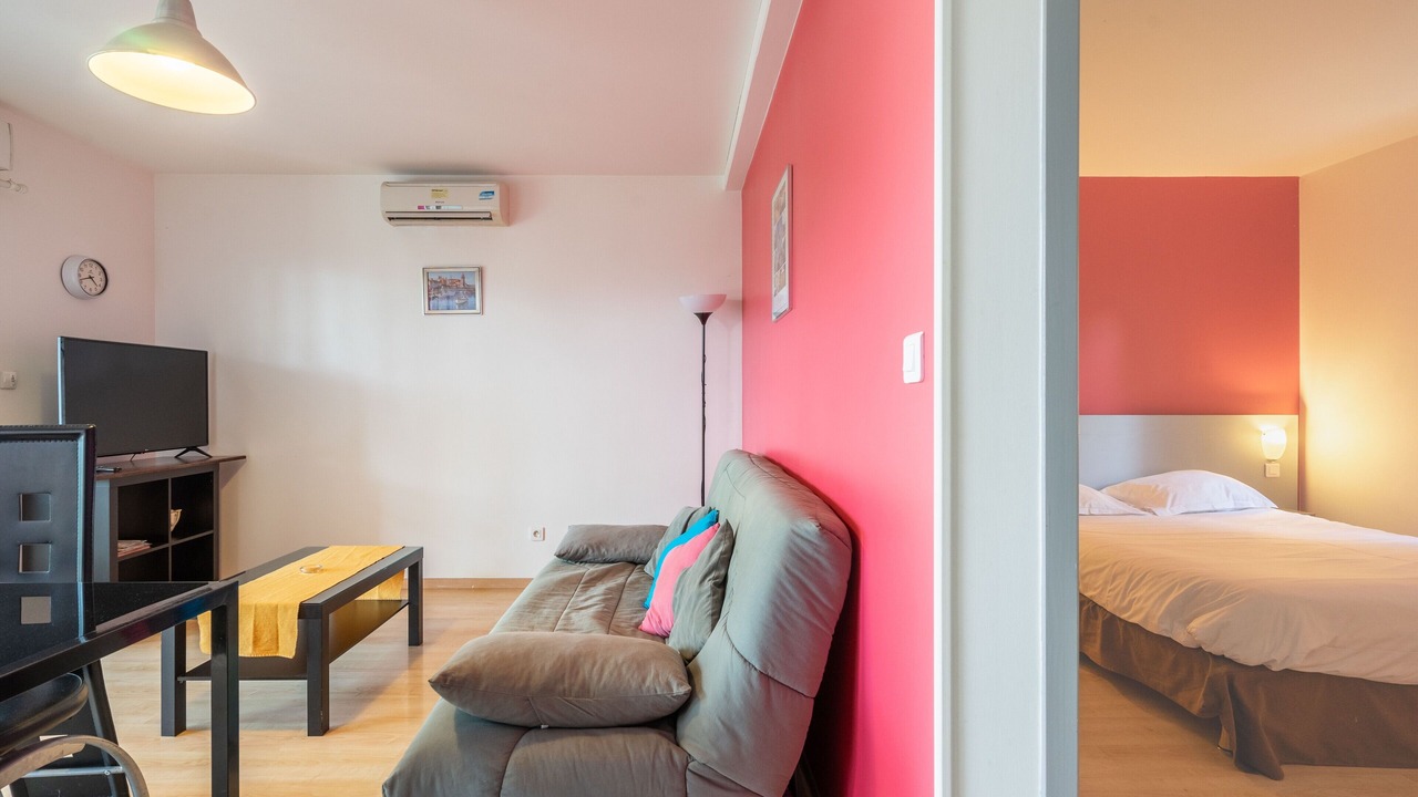 Photo of Livingroom in Saint-Simon-de-Bordes