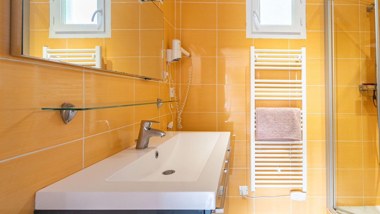 Photo of Bathroom in Saint-Simon-de-Bordes