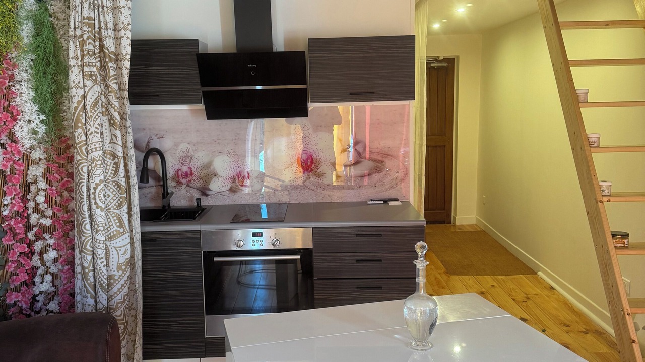 Photo of Kitchen in Saint-Vallier-de-Thiey