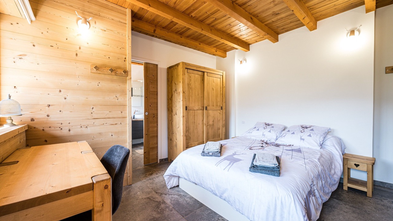 Photo of Bedroom in Albiez-Montrond