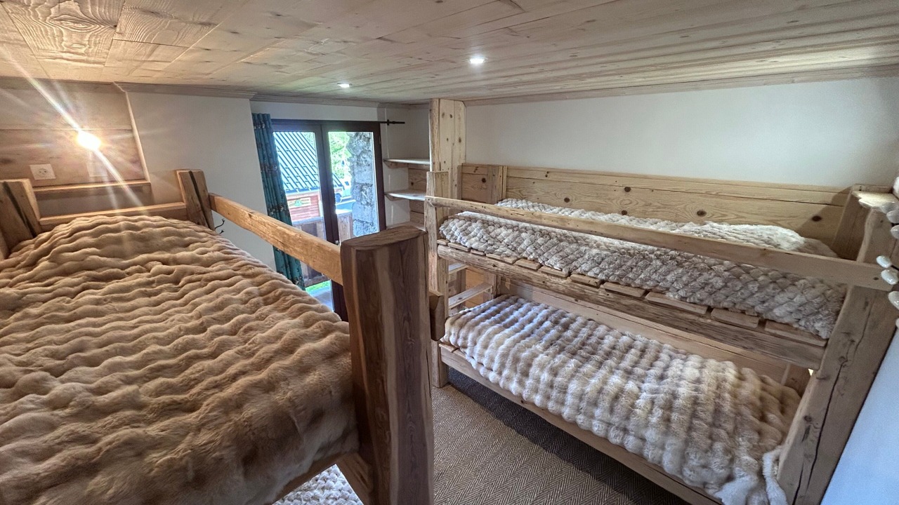 Photo of Bedroom in Albiez-le-Vieux