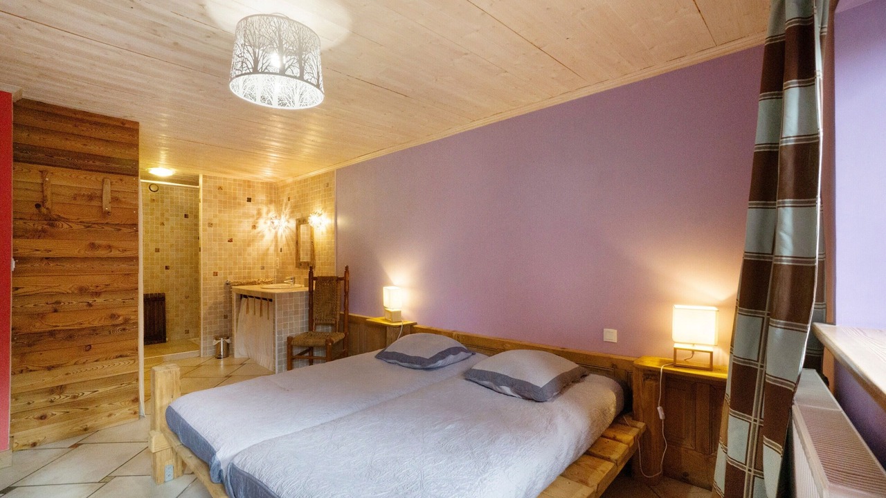 Photo of Bedroom in Albiez-le-Vieux