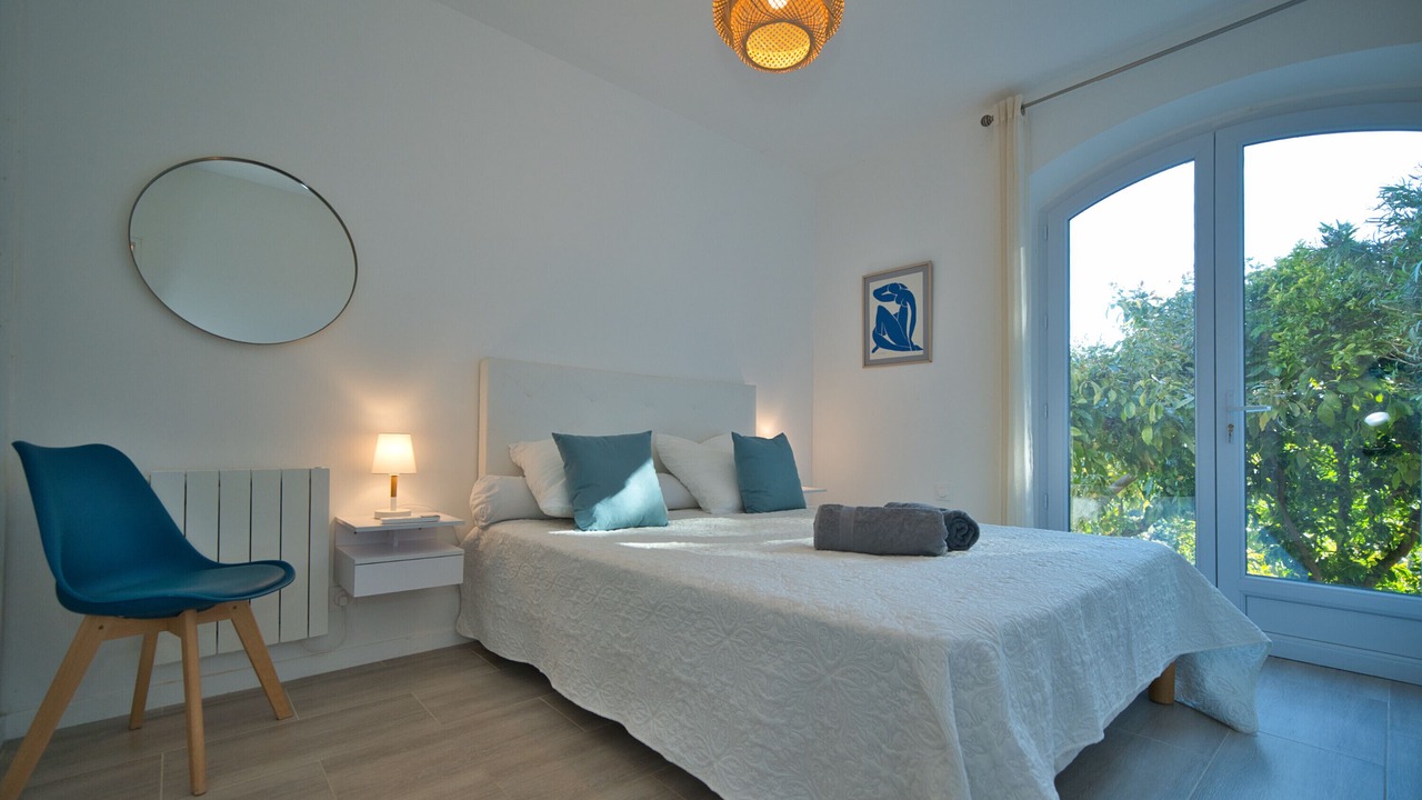 Photo of Bedroom in Biot