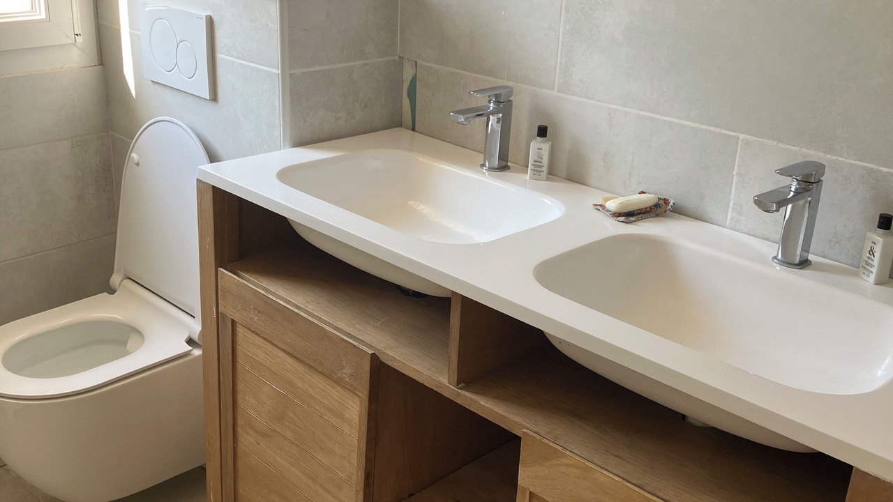 Photo of Bathroom in Meounes-les-Montrieux